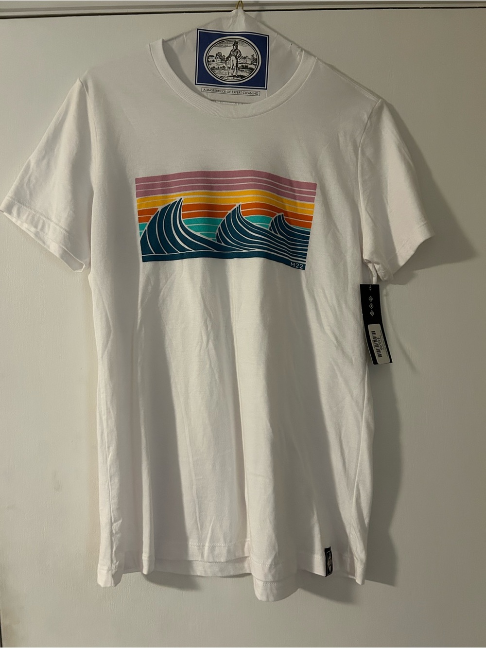 M22 Graphic Short Sleeve Tee with Multicolor Wave Print